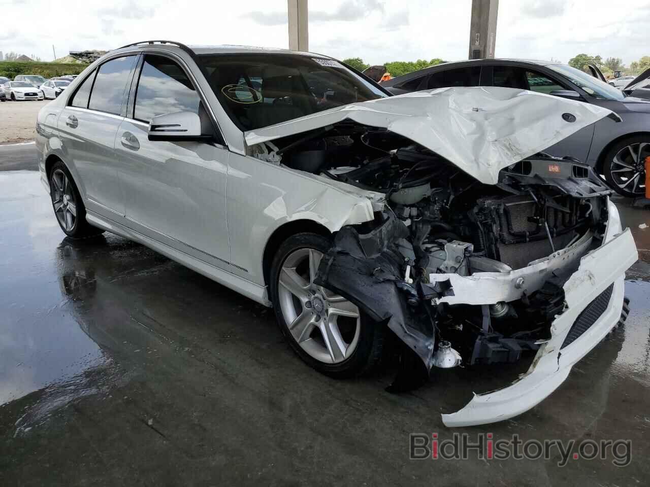 Photo WDDGF5EB1BR154810 - MERCEDES-BENZ C-CLASS 2011