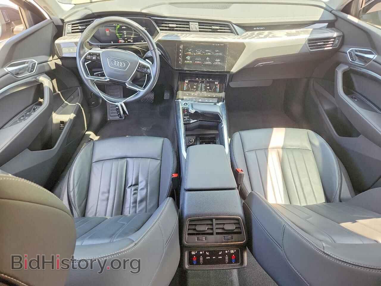 2021 AUDI E-TRON - VIN: WA1AAAGE6MB024641 - Photo 8