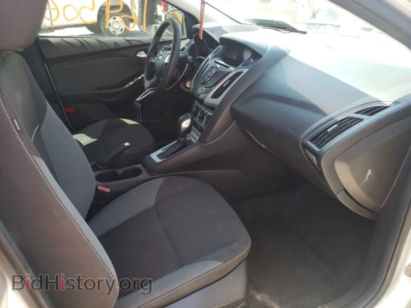 2012 Ford FOCUS (VIN 1FAHP3F23CL453353) — photo 5 of 10