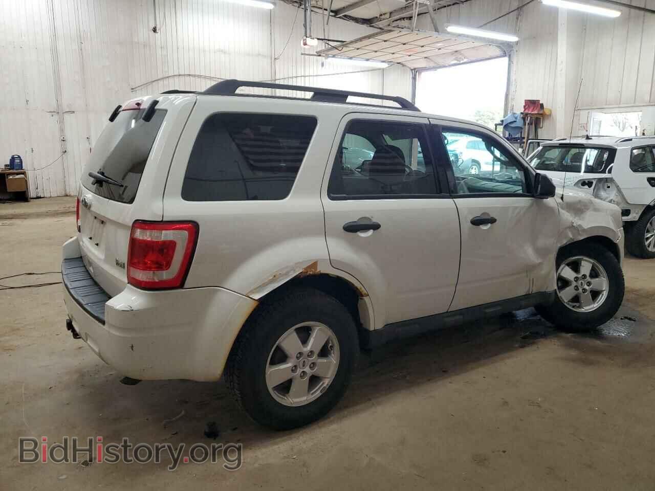 2011 FORD ESCAPE - VIN: 1FMCU9DG2BKA14630 - Фото 3