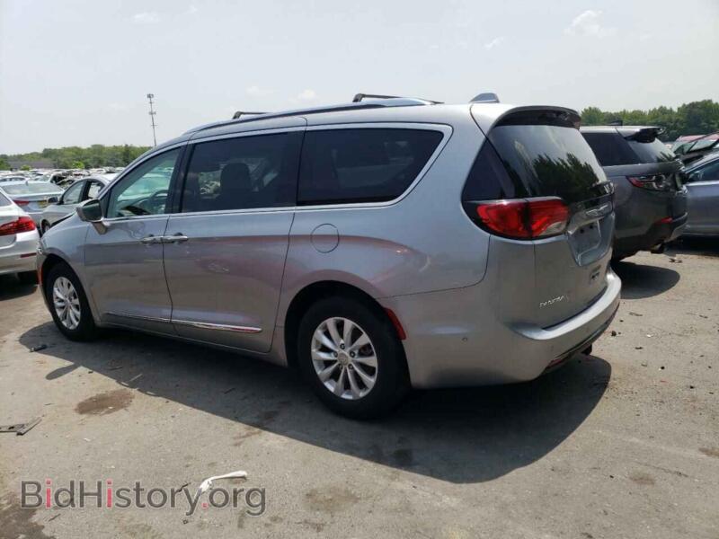 2019 Chrysler PACIFICA (VIN 2C4RC1BG1KR575957) — photo 2 of 13