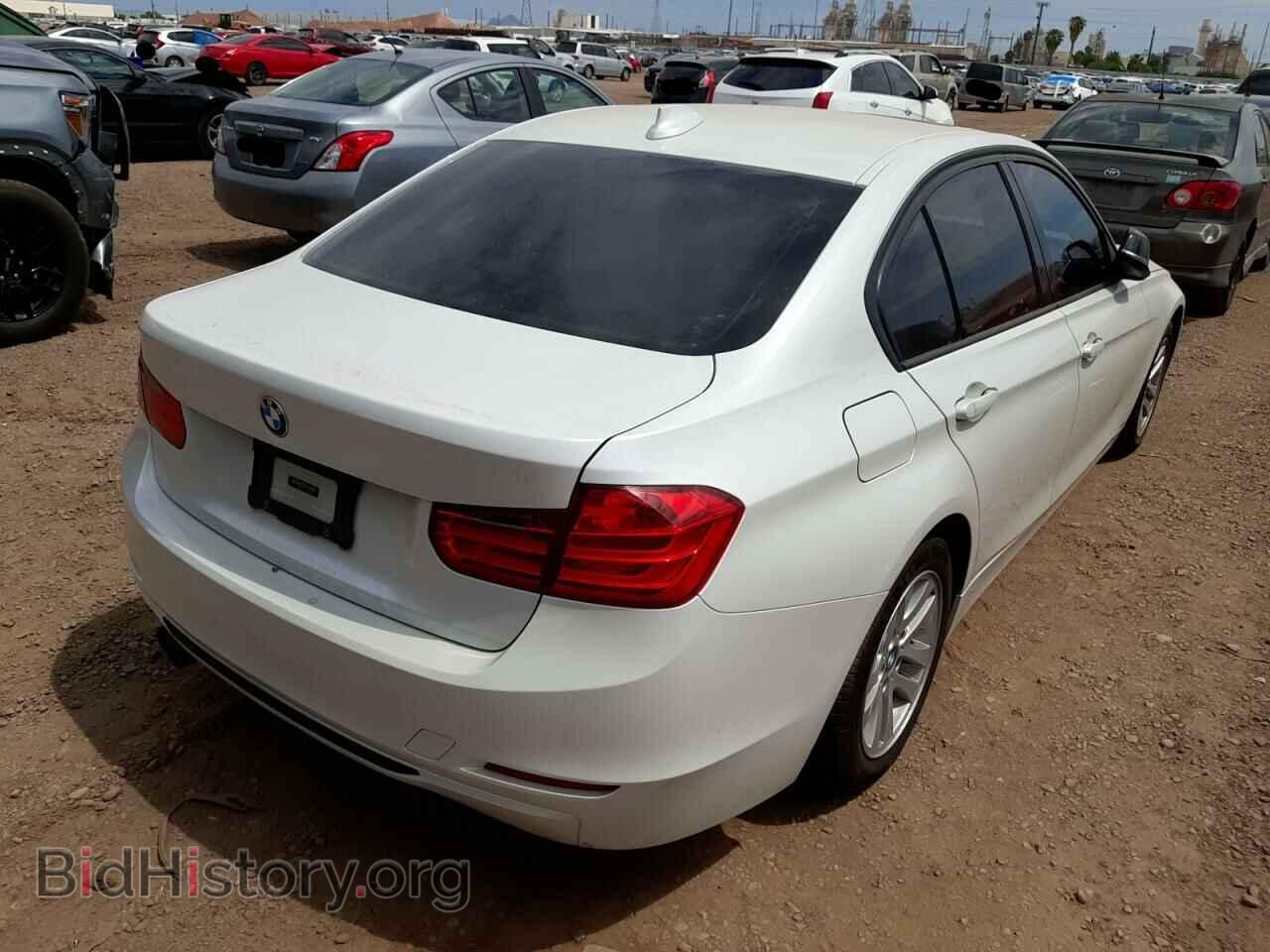 2013 BMW 3 SERIES - VIN: WBA3A5C50DF603903 - Фото 4