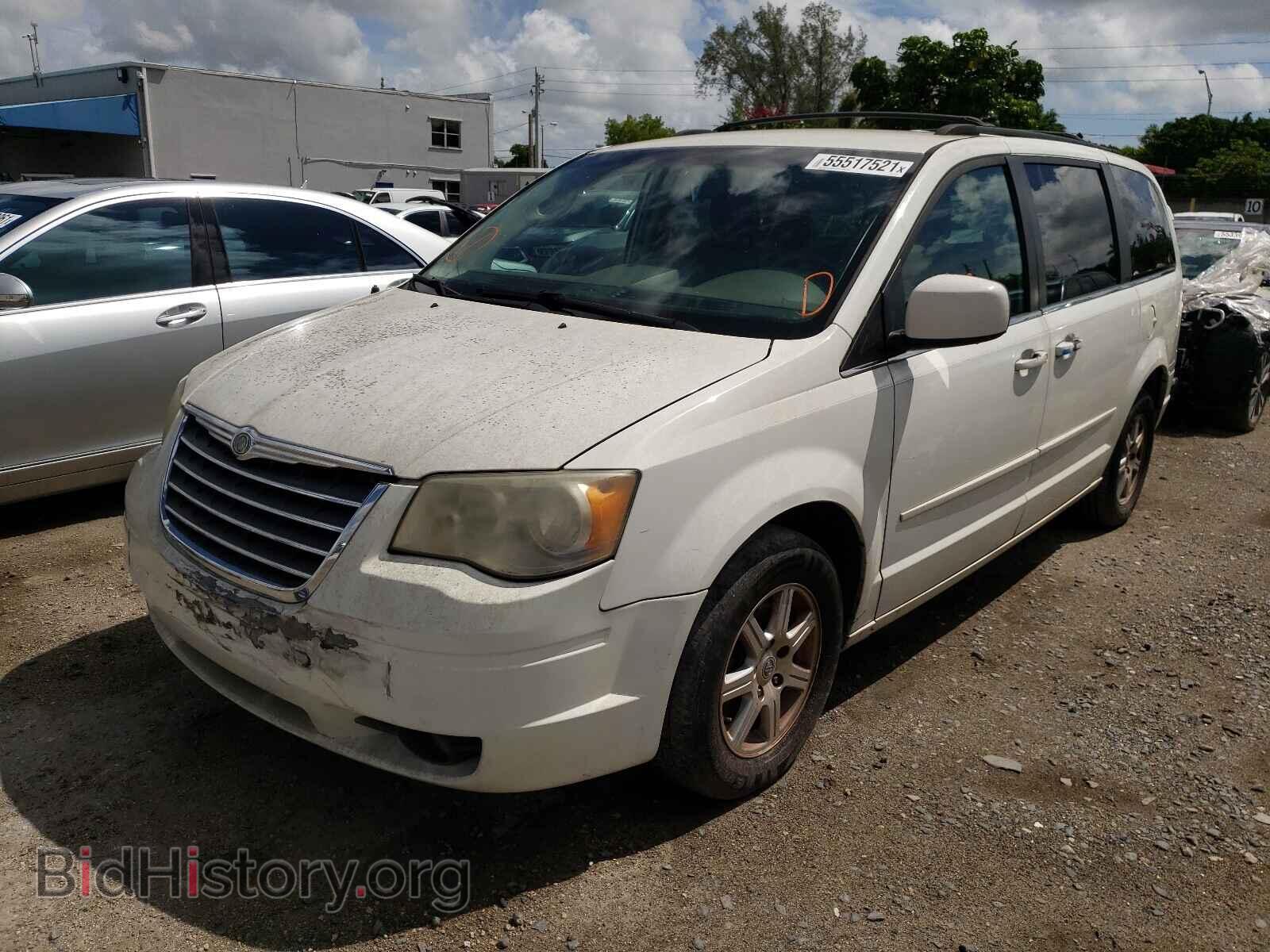 2008 CHRYSLER MINIVAN - VIN: 2A8HR54PX8R744311 - Фото 2