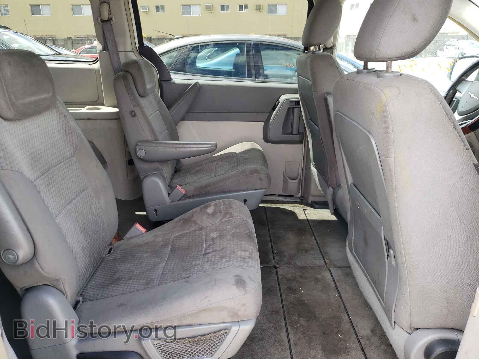2008 CHRYSLER MINIVAN - VIN: 2A8HR54PX8R744311 - Фото 6