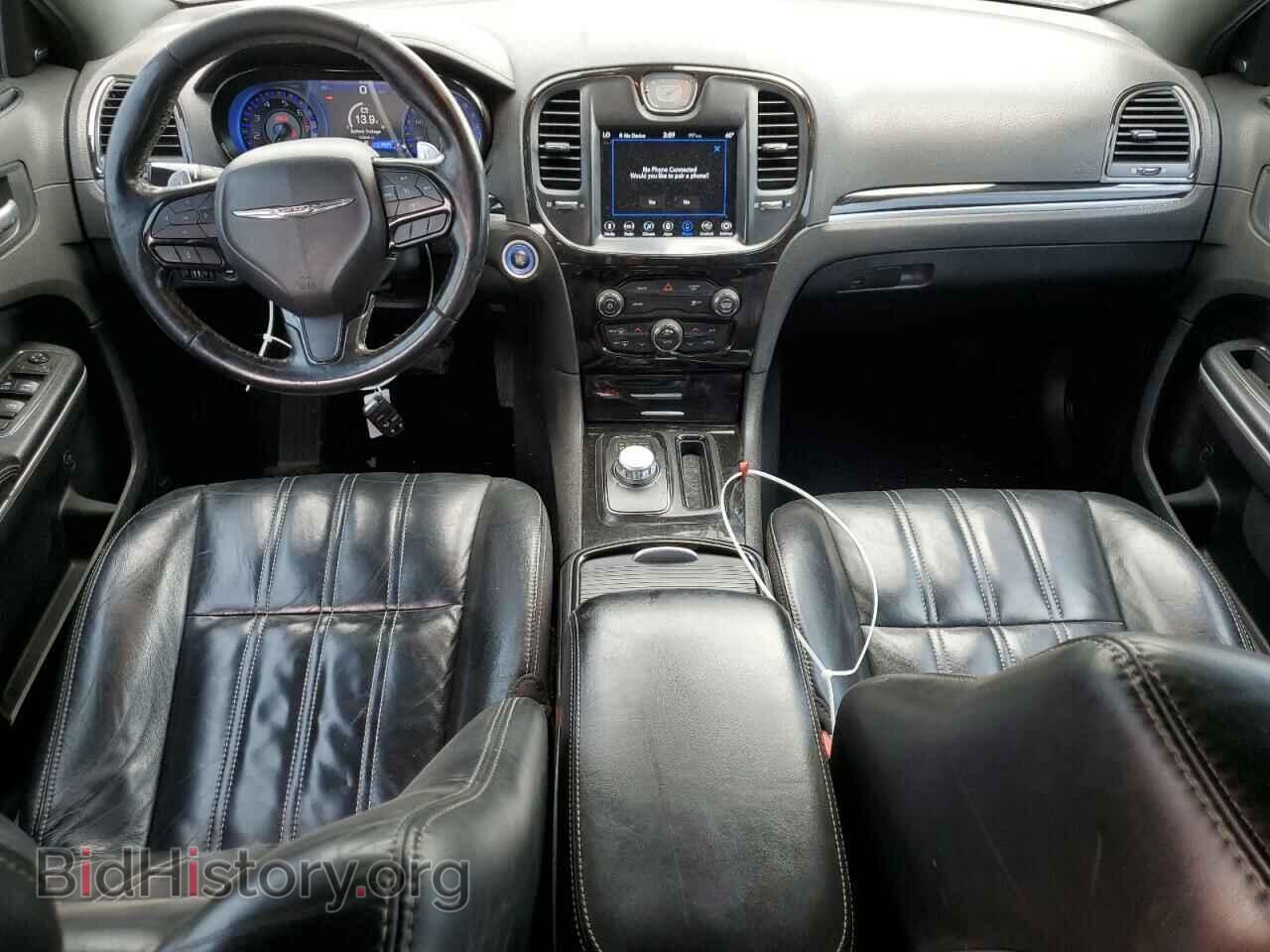 2019 CHRYSLER 300 - VIN: 2C3CCABG7KH516248 - Photo 8