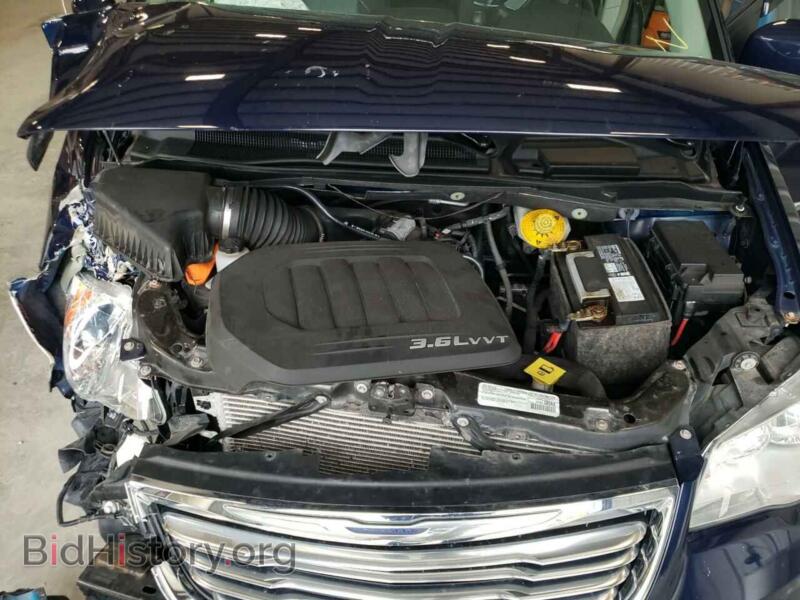 2016 Chrysler MINIVAN (VIN 2C4RC1BG2GR246787) — photo 7 of 10