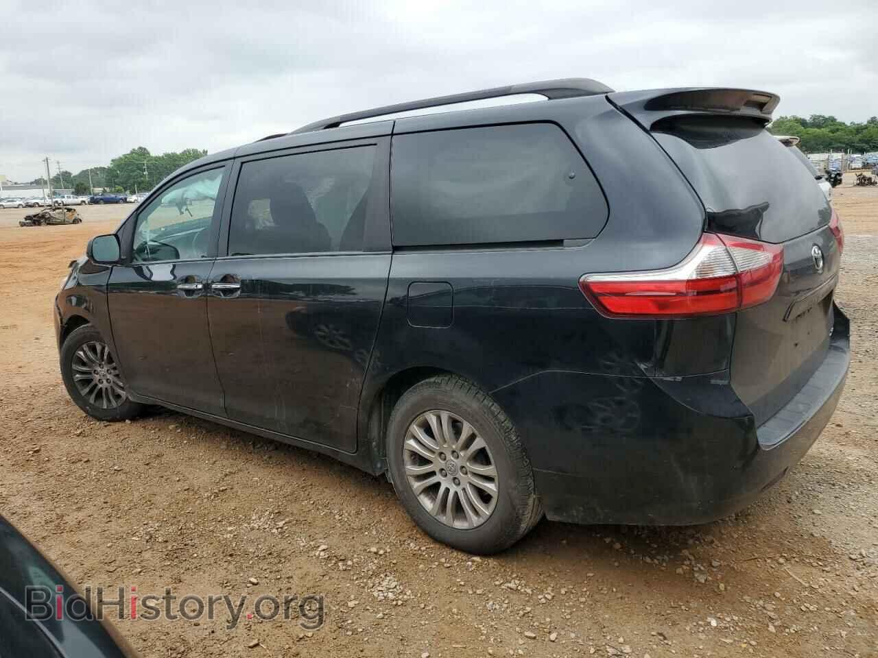 2017 TOYOTA All Models - VIN: 5TDYZ3DC4HS786831 - Фото 2