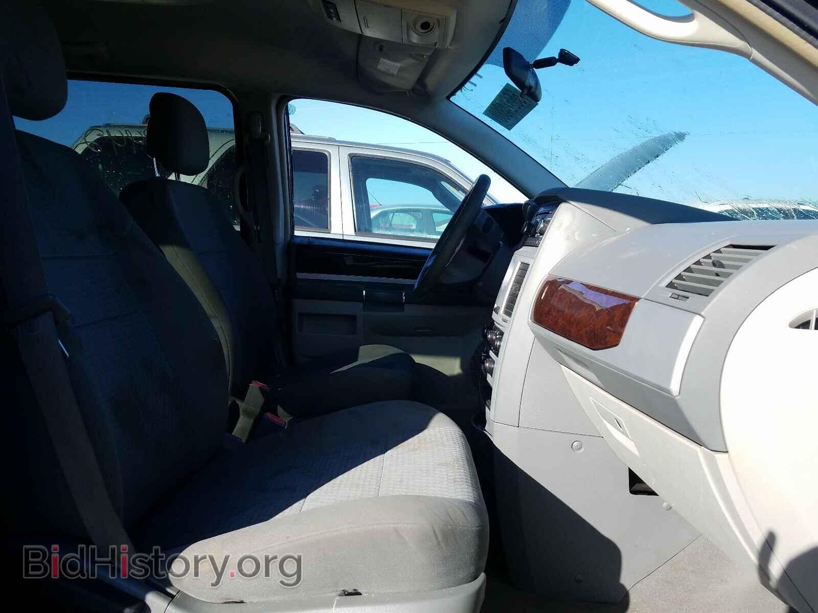 2010 CHRYSLER MINIVAN - VIN: 2A4RR5D15AR479580 - Фото 5