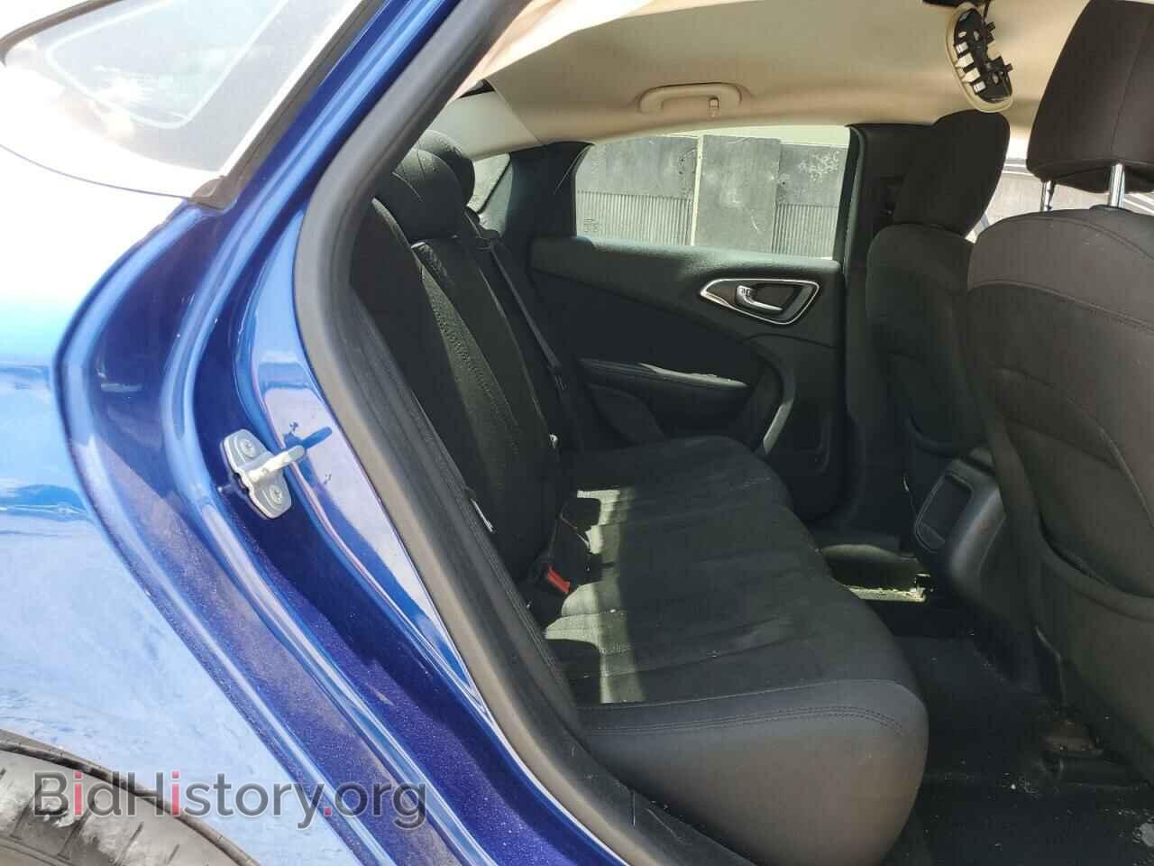 2015 CHRYSLER 200 - VIN: 1C3CCCAB9FN699666 - Фото 10
