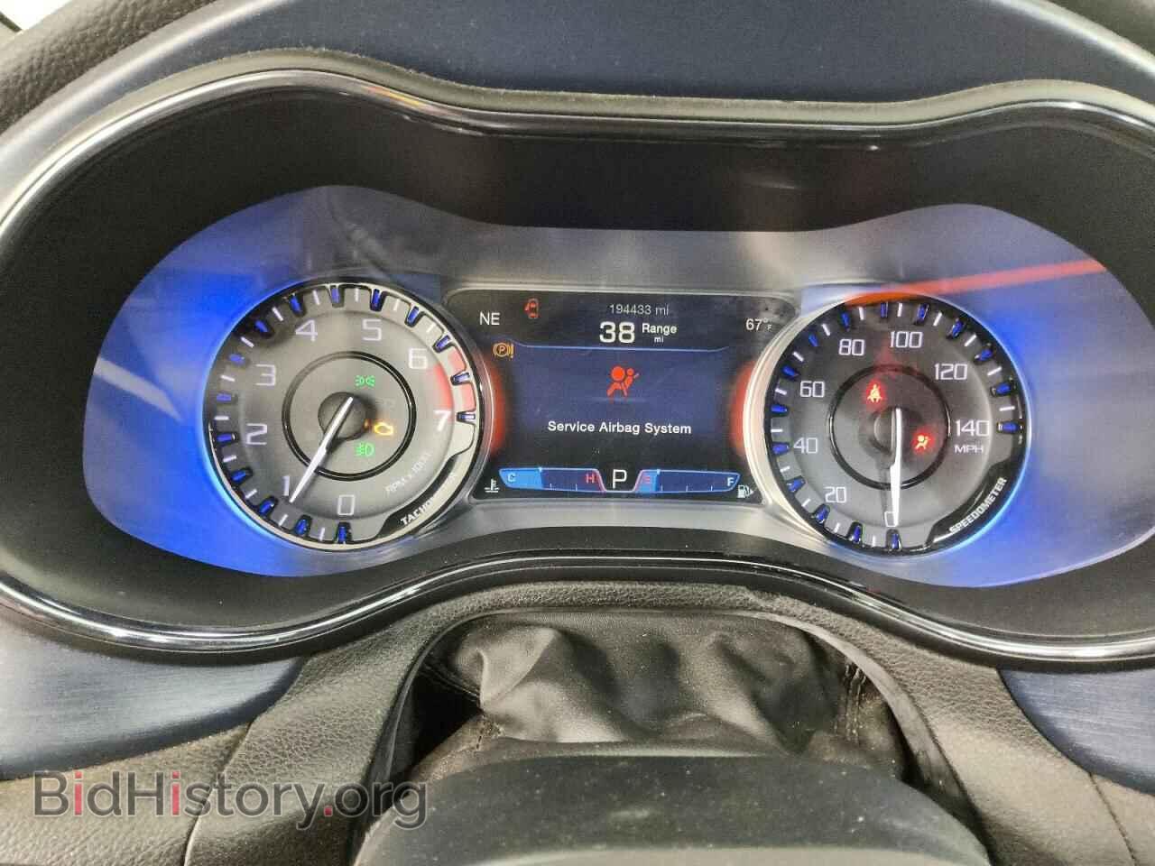 2016 CHRYSLER 200 - VIN: 1C3CCCBB9GN175613 - Фото 9