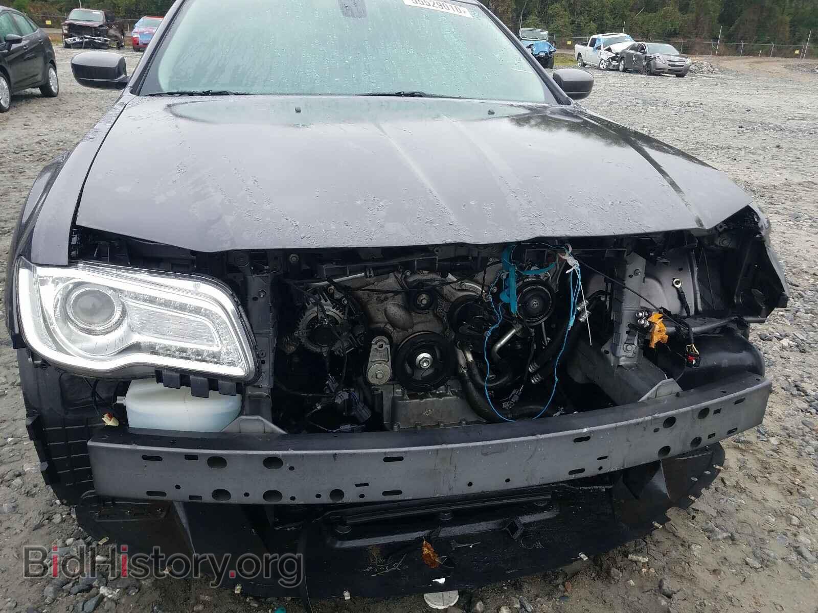 2016 CHRYSLER 300 - VIN: 2C3CCAAG4GH223657 - Фото 9