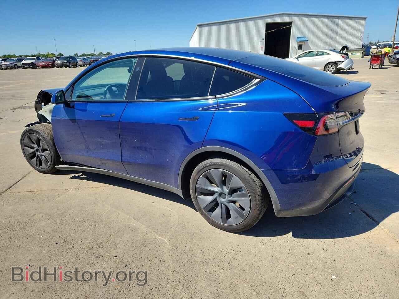 2024 TESLA MODEL Y - VIN: 7SAYGDED7RF127122 - Photo 2