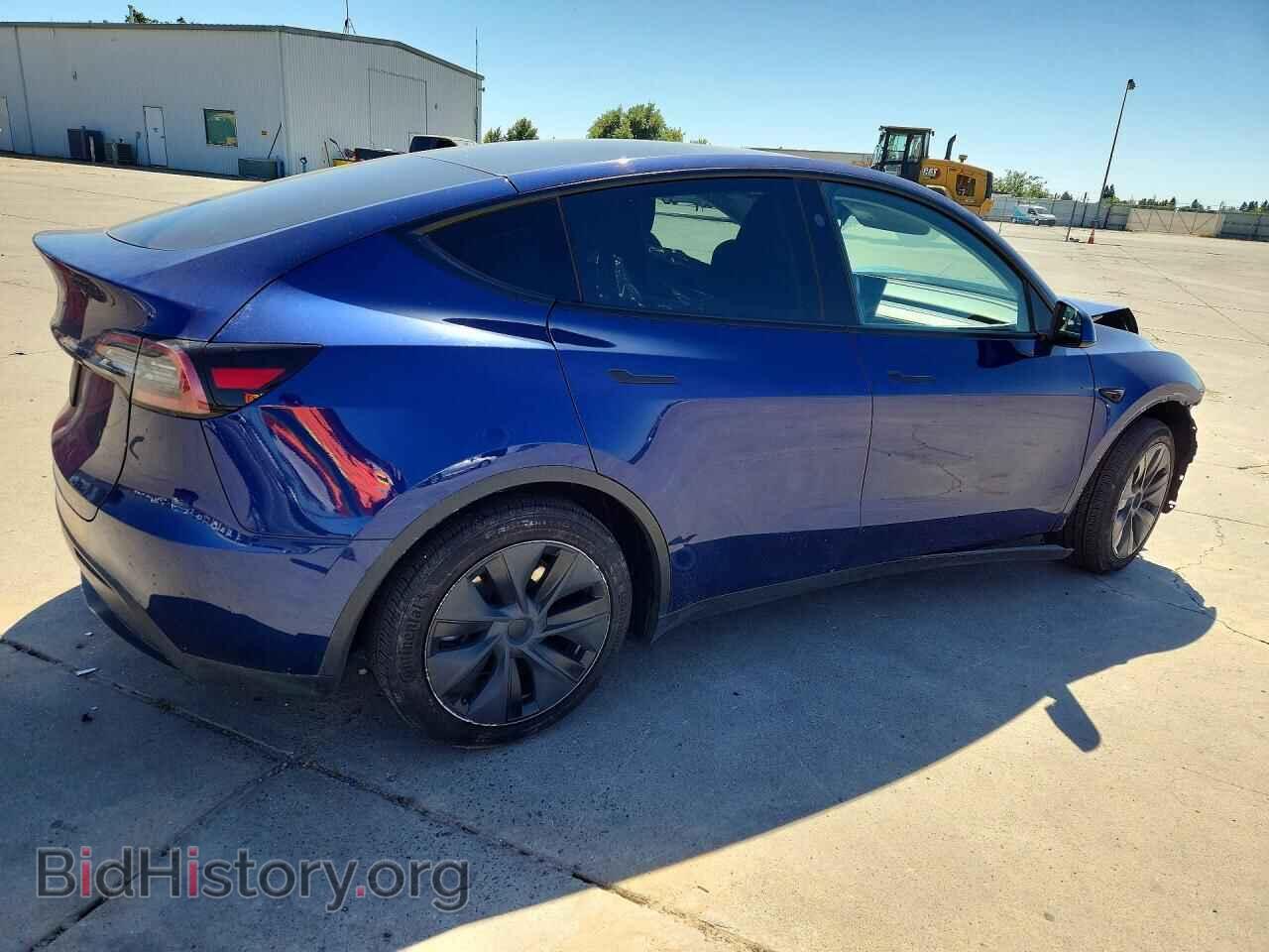2024 TESLA MODEL Y - VIN: 7SAYGDED7RF127122 - Photo 3