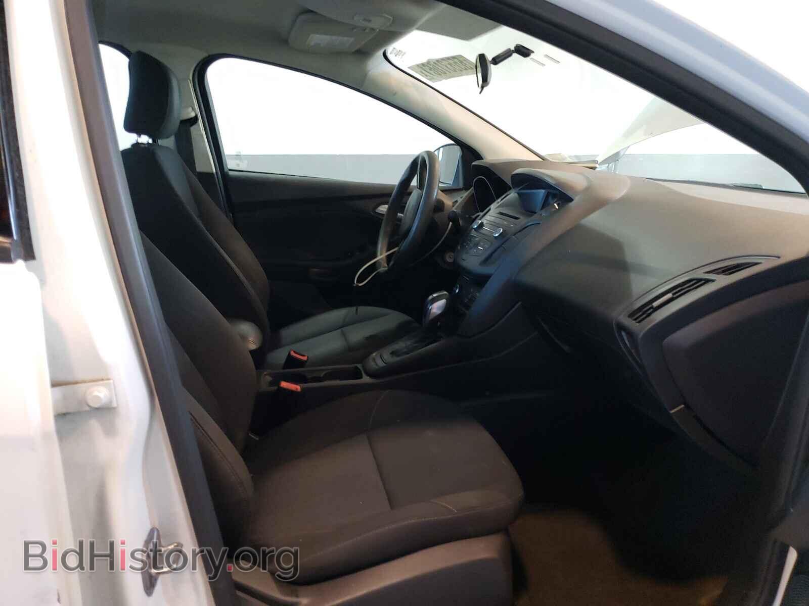 2016 FORD FOCUS - VIN: 1FADP3F25GL273800 - Фото 5