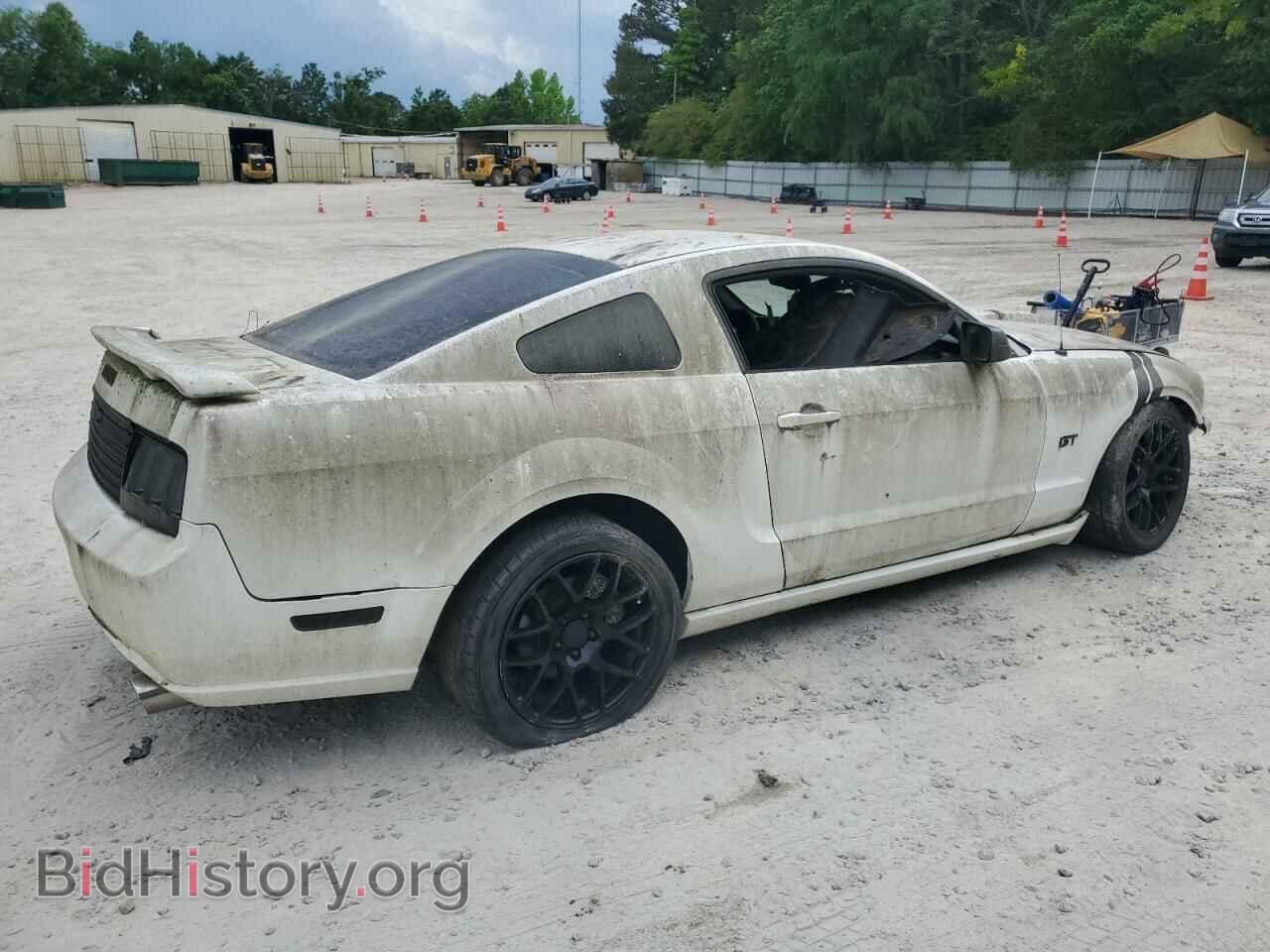2008 FORD MUSTANG - VIN: 1ZVHT82H385176466 - Фото 3