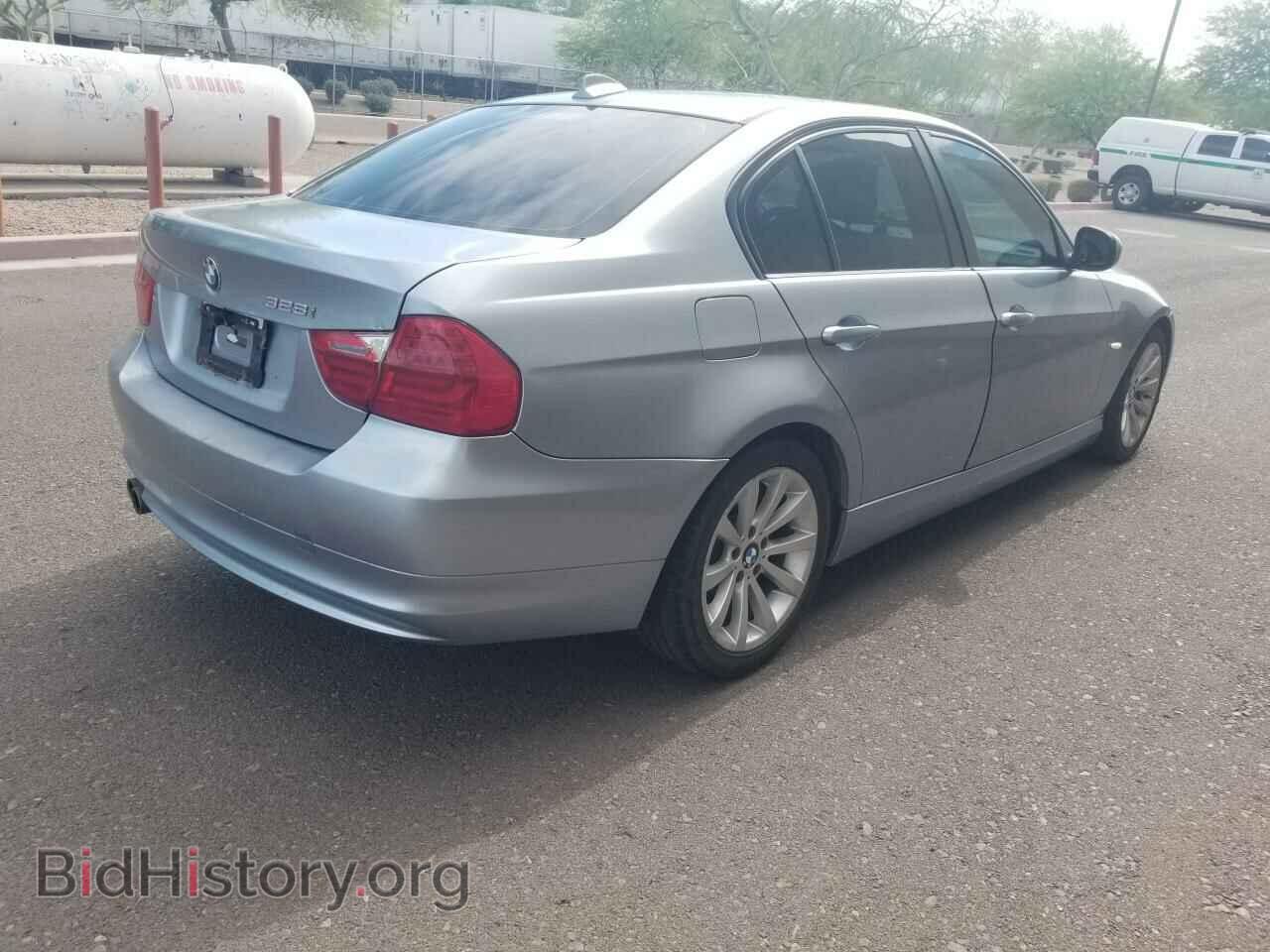 2011 BMW 3 SERIES - VIN: WBAPH5G55BNM78956 - Фото 4