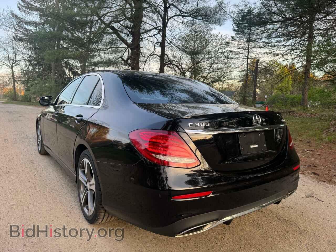 2017 MERCEDES-BENZ E-CLASS - VIN: WDDZF4KB3HA104604 - Фото 3