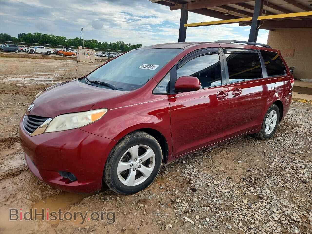 Photo 5TDKK3DC9BS106732 - TOYOTA SIENNA 2011