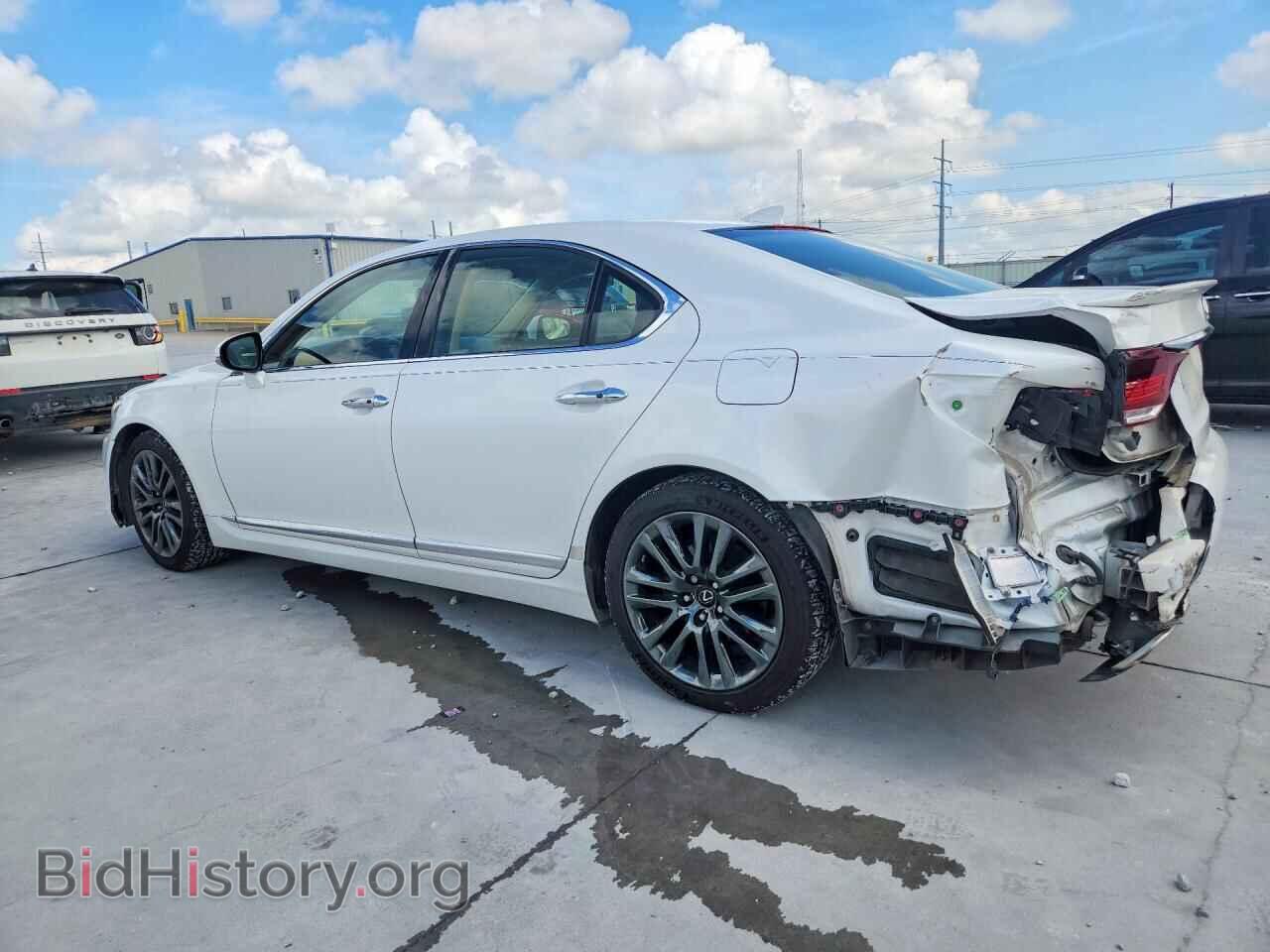 2015 LEXUS LS460 - VIN: JTHBL5EF7F5133293 - Photo 2