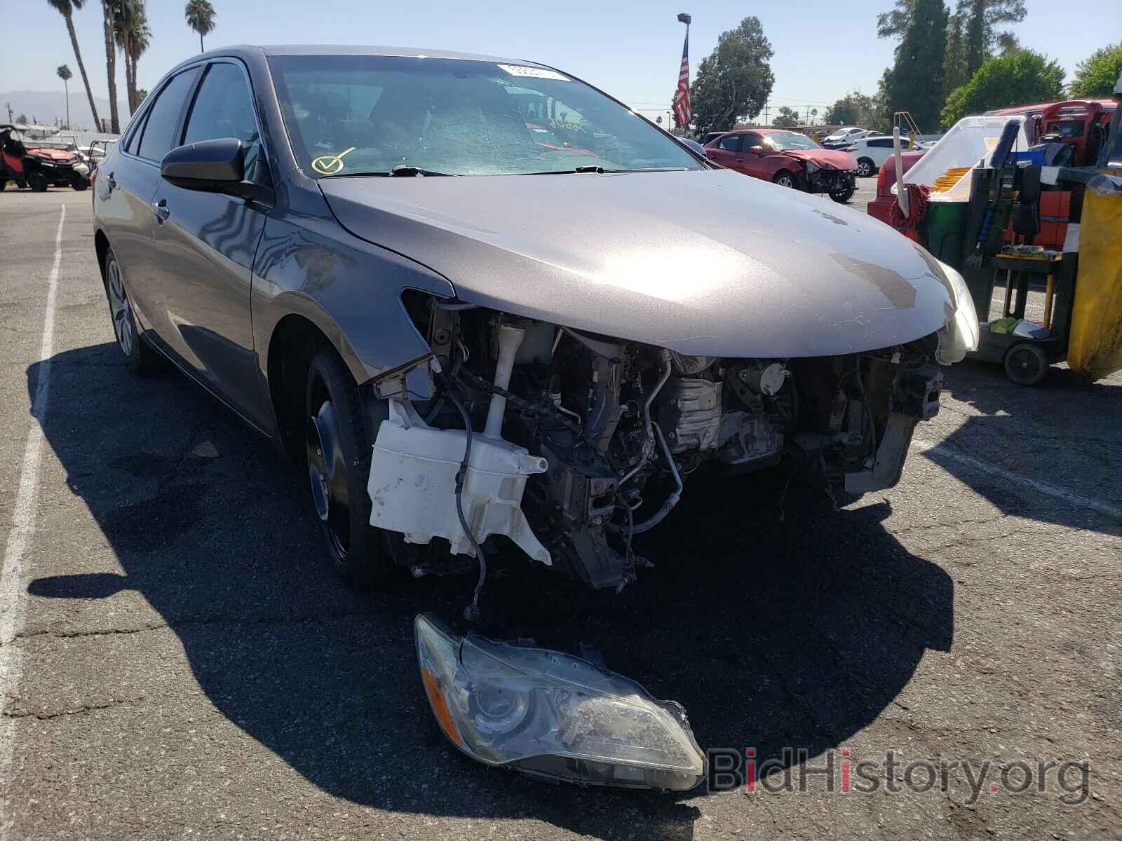 Photo 4T4BF1FK4FR451876 - TOYOTA CAMRY 2015