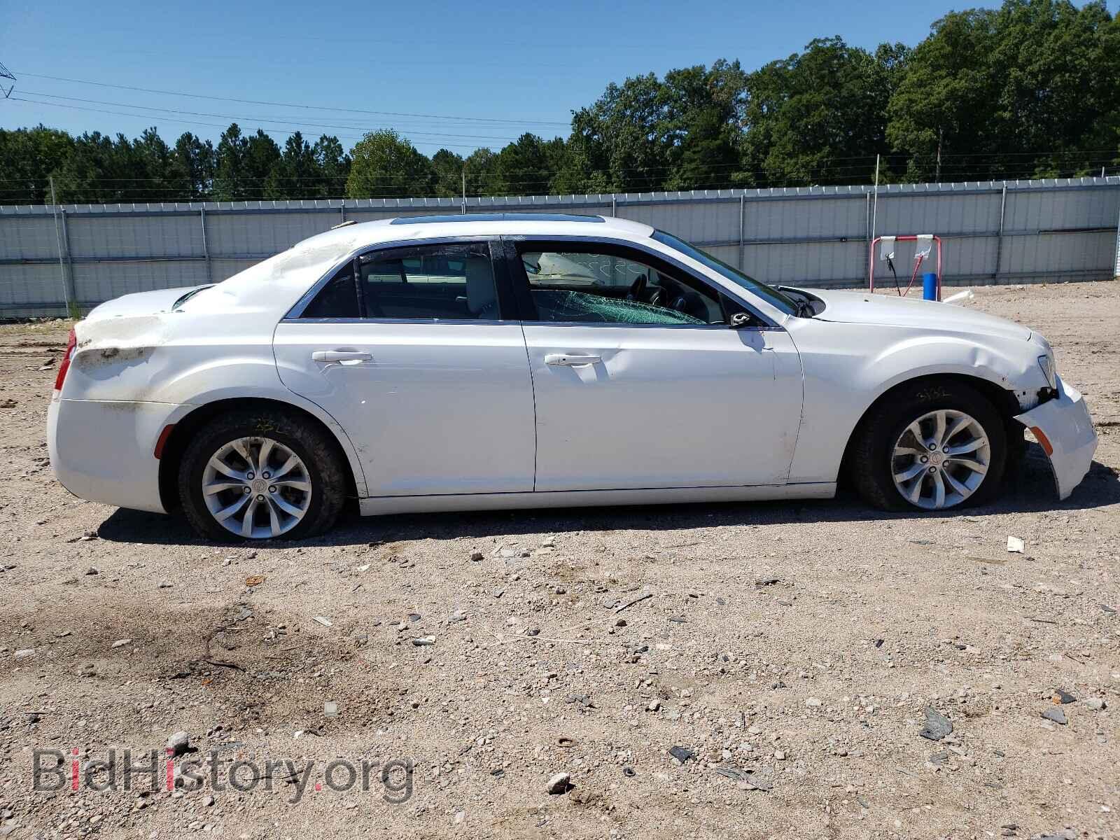 2016 CHRYSLER 300 - VIN: 2C3CCAAG7GH134990 - Фото 9