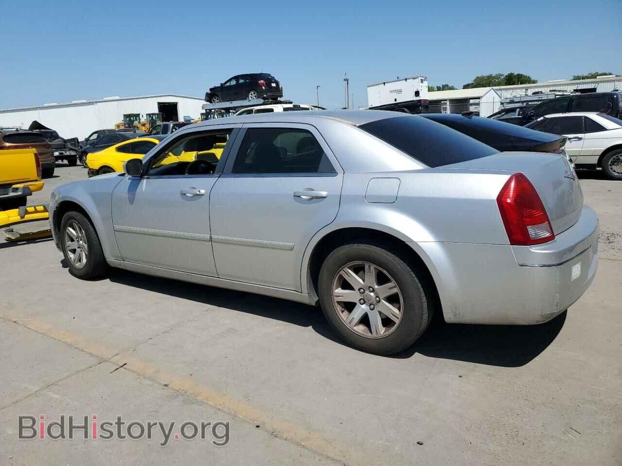 2006 CHRYSLER 300 - VIN: 2C3KA53GX6H531405 - Фото 2