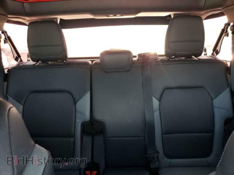 2023 Ford BRONCO (VIN 1FMEE5DP4PLB29889) — photo 10 of 14