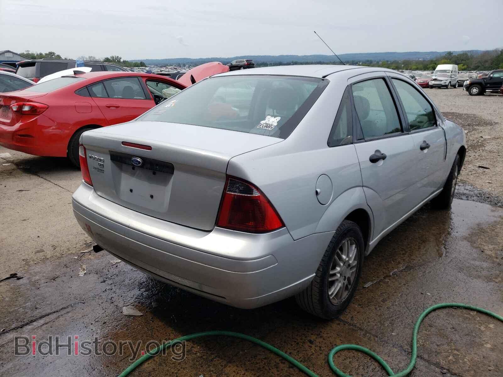 2007 FORD FOCUS - VIN: 1FAHP34N87W200952 - Фото 4
