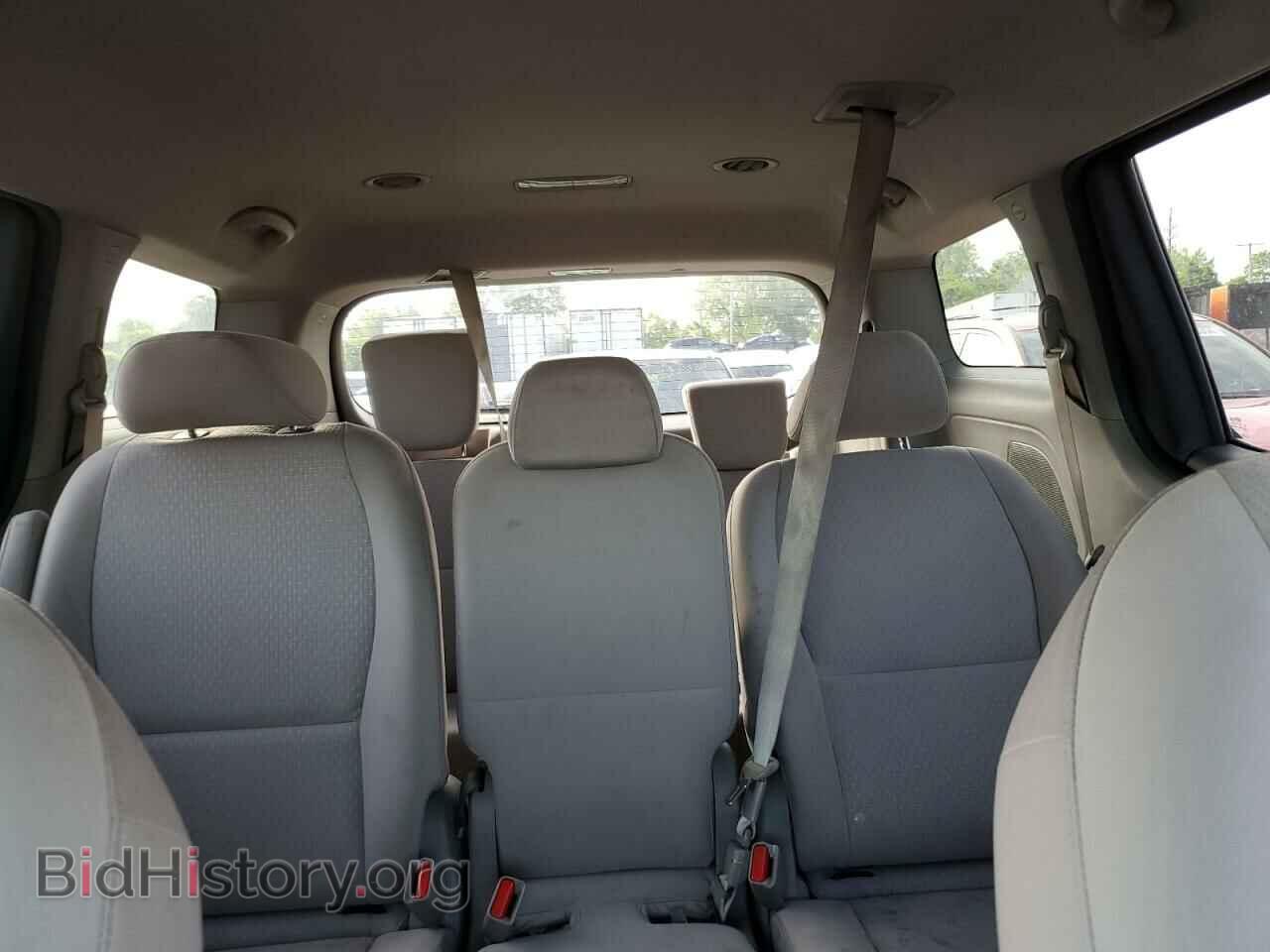2018 KIA All Models - VIN: KNDMB5C19J6380919 - Фото 10