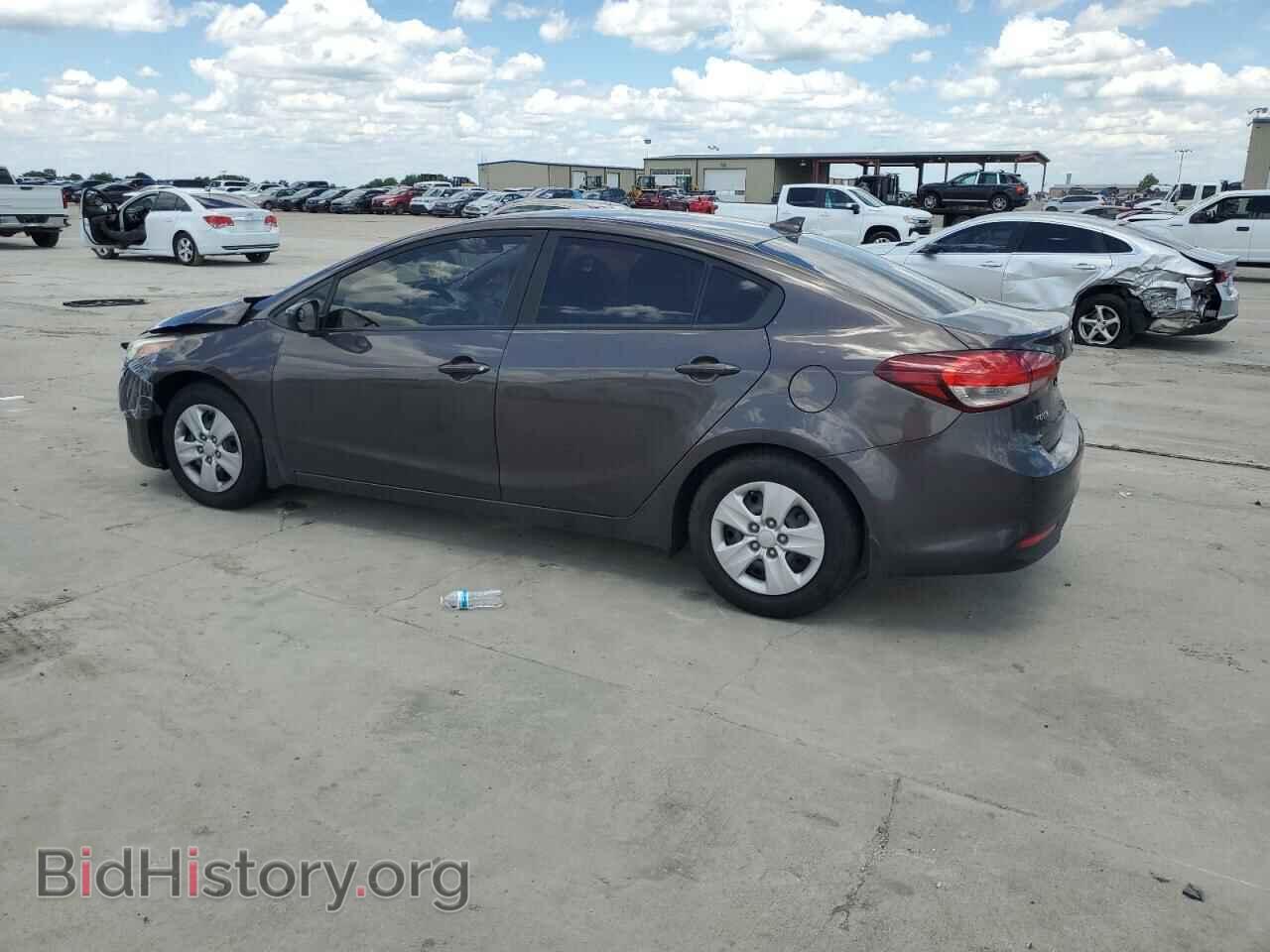 2017 KIA FORTE - VIN: 3KPFK4A74HE152132 - Фото 2