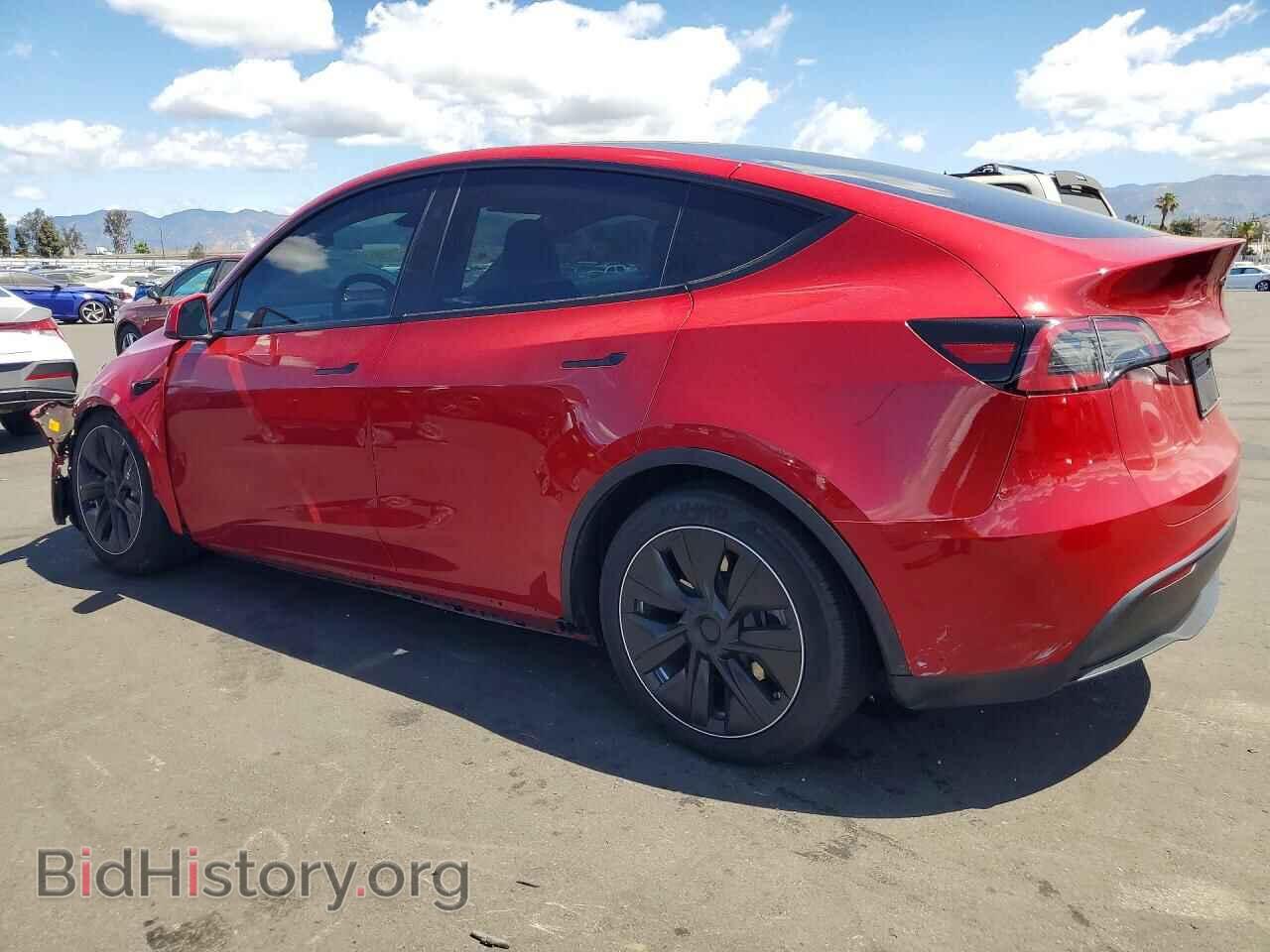 2023 TESLA MODEL Y - VIN: 7SAYGDEEXPF848881 - Фото 2