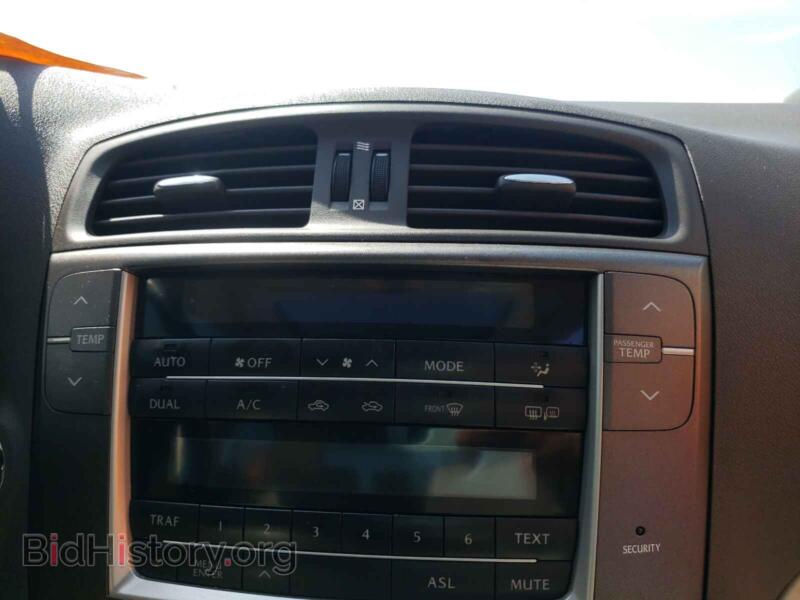 2011 Lexus IS (VIN JTHBF5C22B2101354) — photo 9 of 10