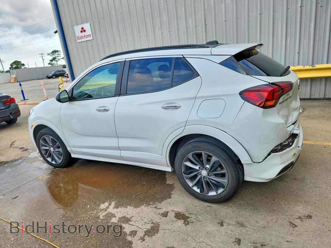 2022 BUICK ENCORE - VIN: KL4MMDSLXNB053704 - Photo 2