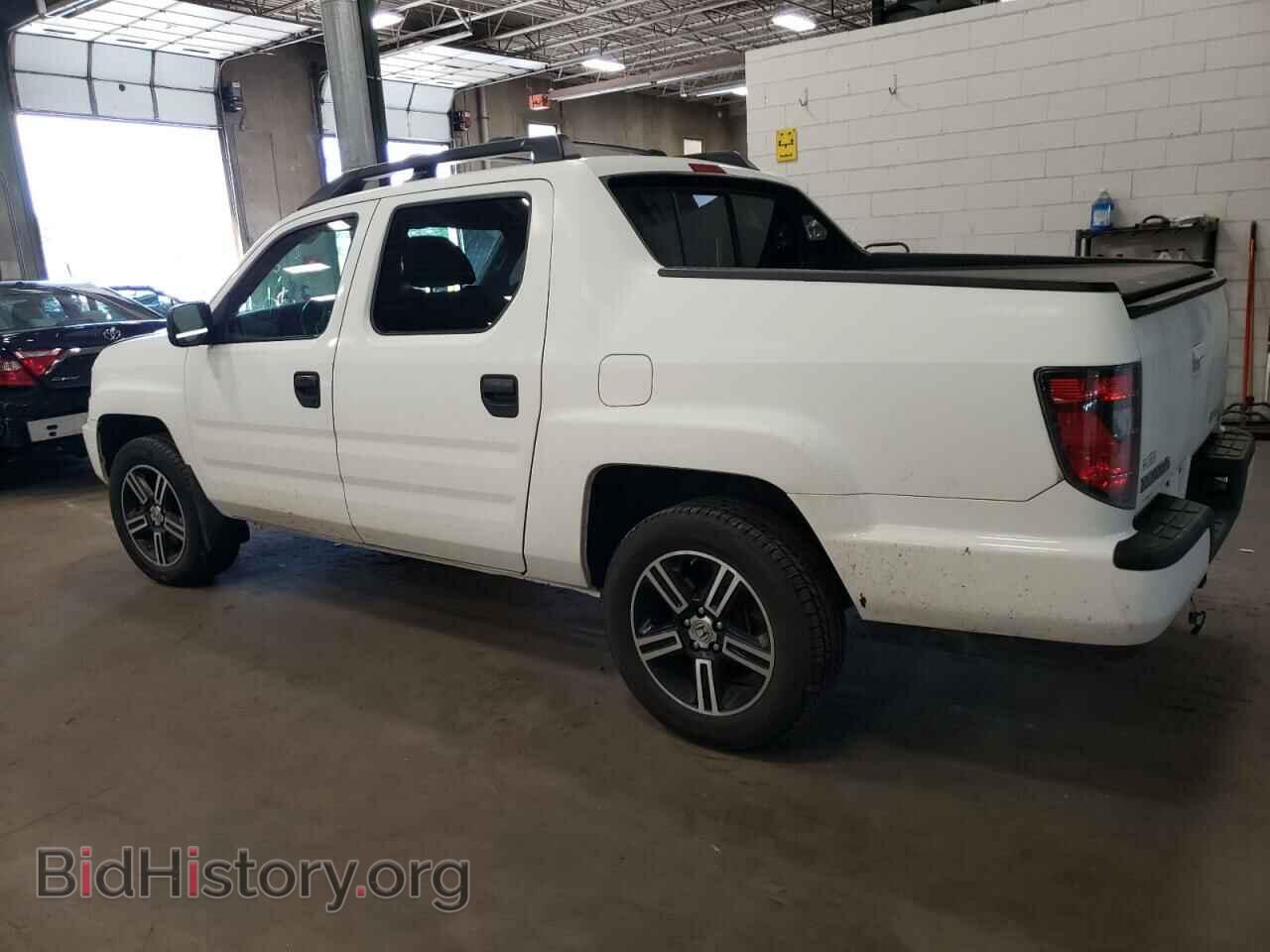 2013 HONDA RIDGELINE - VIN: 5FPYK1F71DB005195 - Фото 2