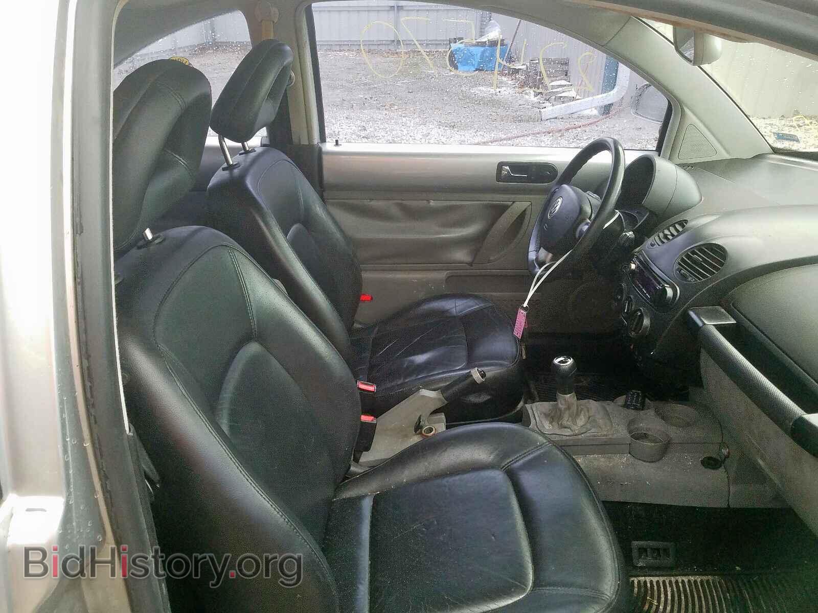 2000 VOLKSWAGEN BEETLE - VIN: 3VWCF21C0YM486508 - Фото 5