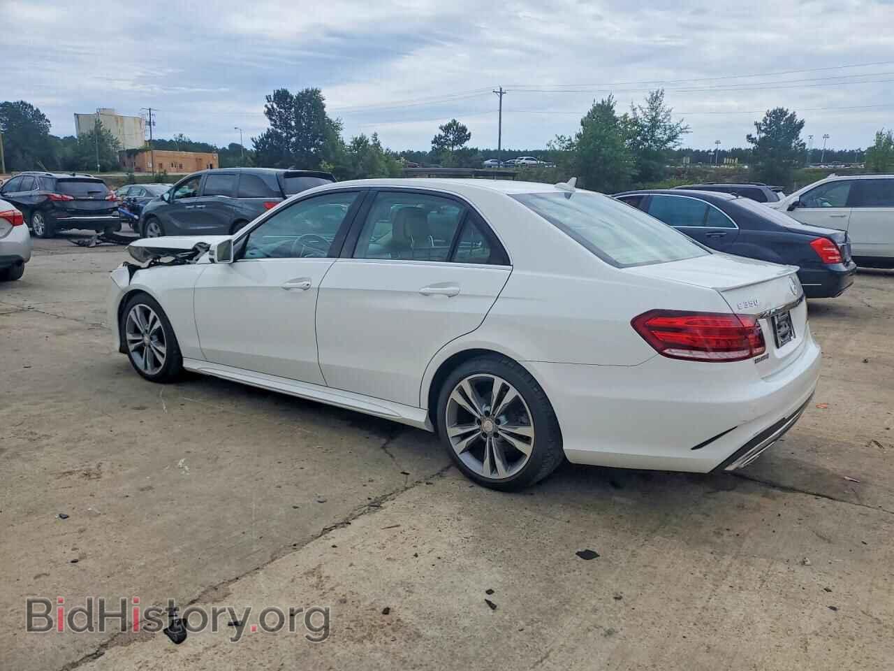 2014 MERCEDES-BENZ E-CLASS - VIN: WDDHF5KB0EA881044 - Фото 2