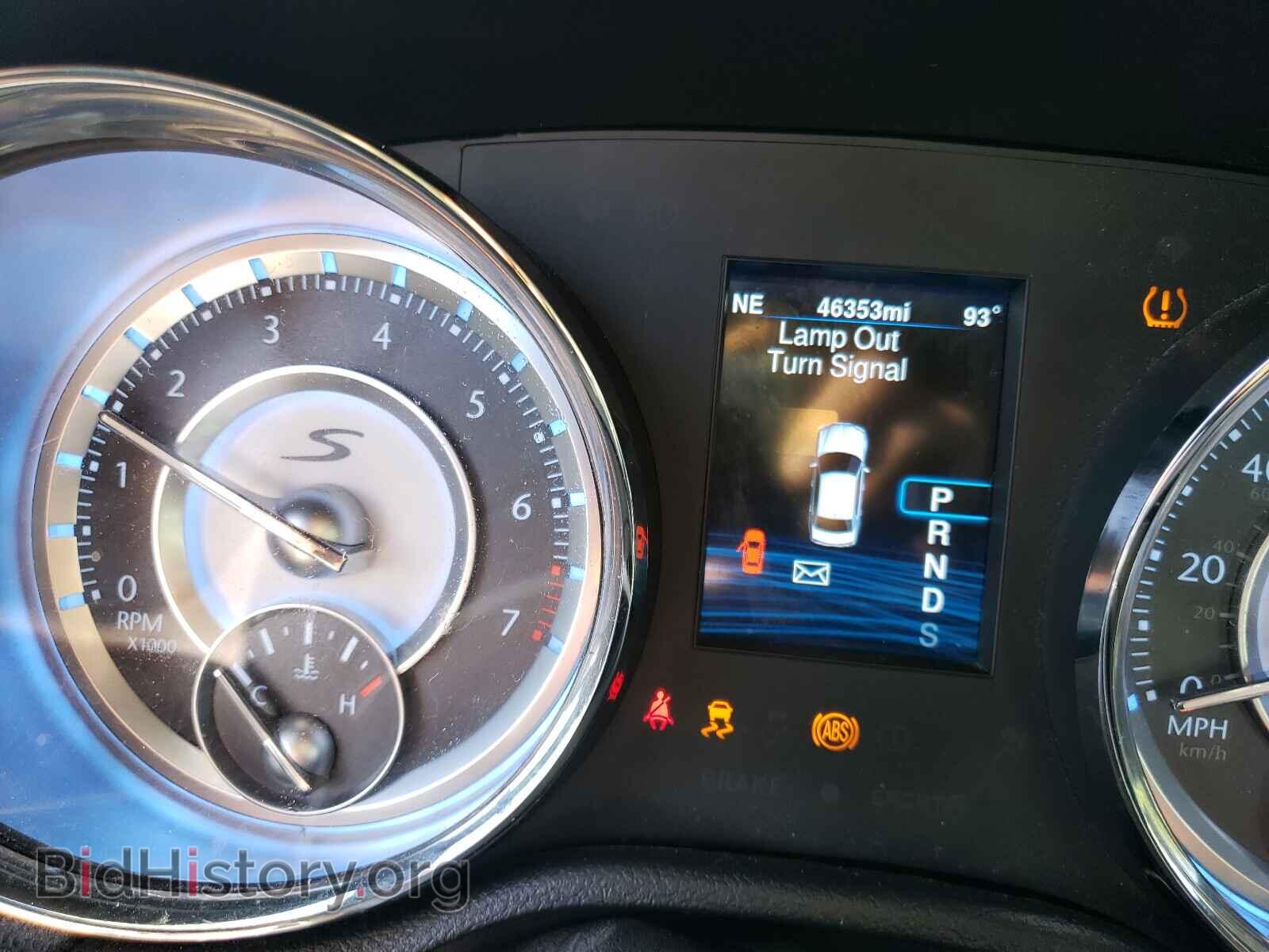 2014 CHRYSLER 300 - VIN: 2C3CCAGG6EH297800 - Фото 8