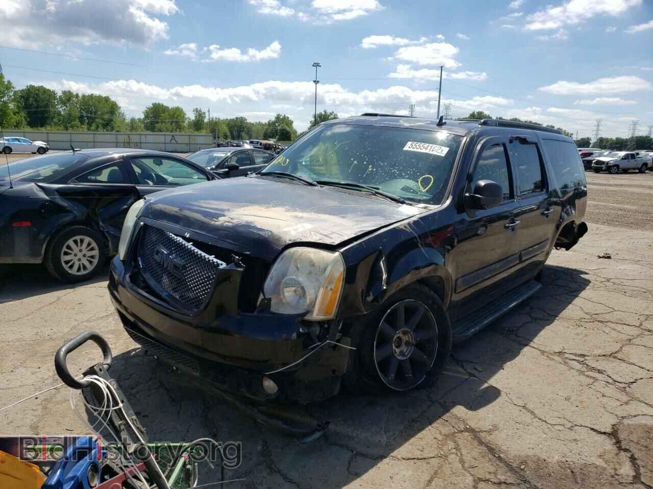 2007 GMC YUKON - VIN: 1GKFK668X7J217536 - Photo 2
