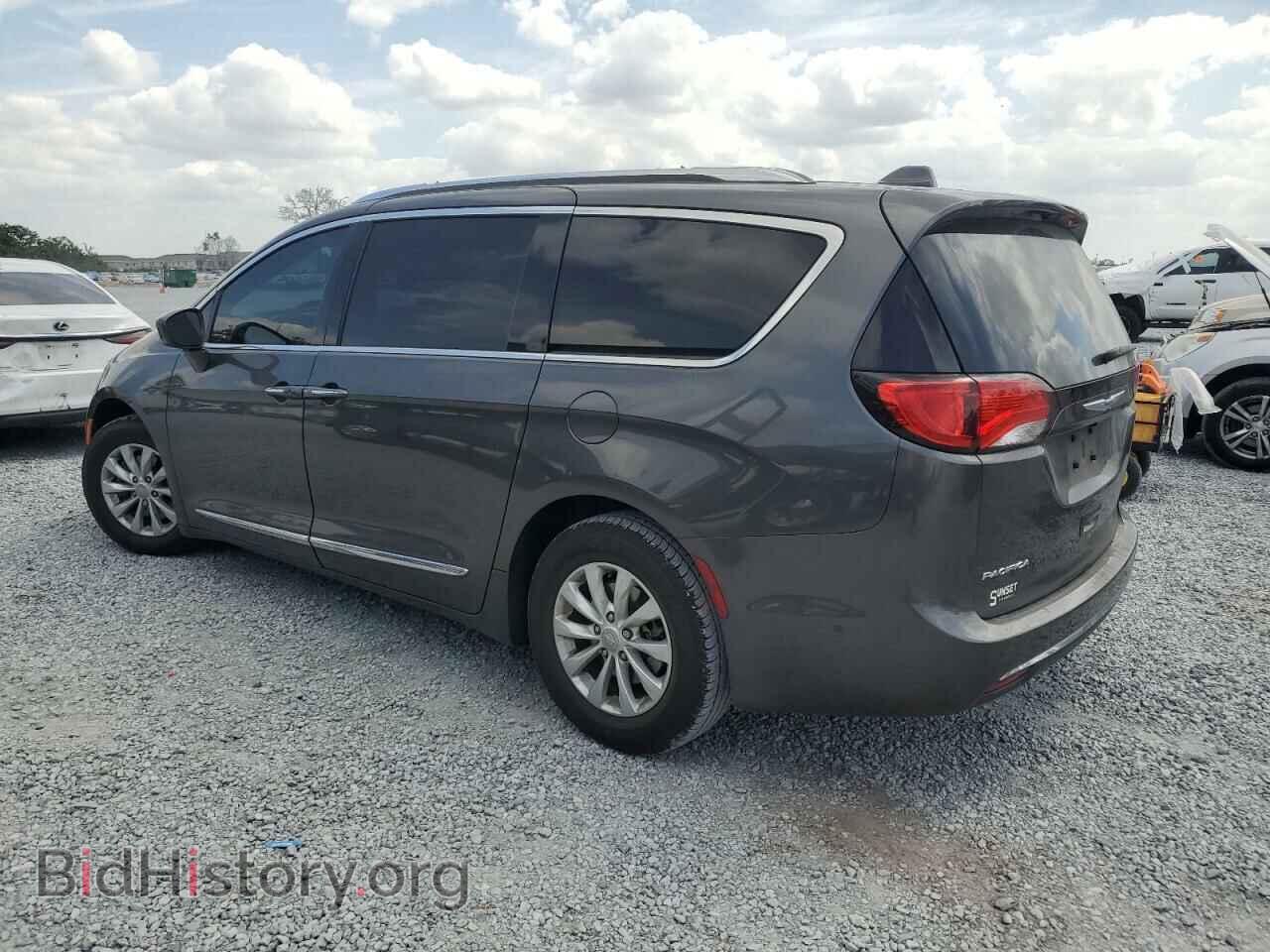 2018 CHRYSLER PACIFICA - VIN: 2C4RC1EG6JR197726 - Фото 2