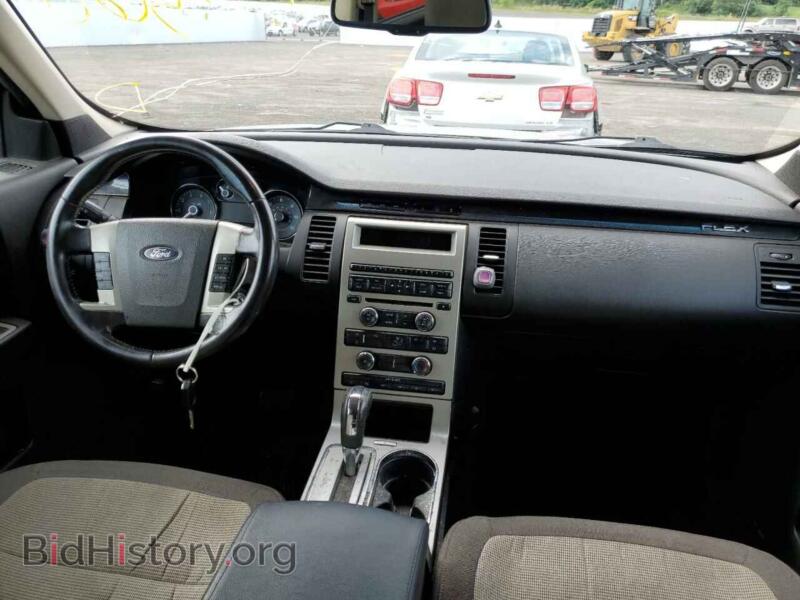 2010 Ford FLEX (VIN 2FMGK5BC4ABA39599) — фото 9 из 10
