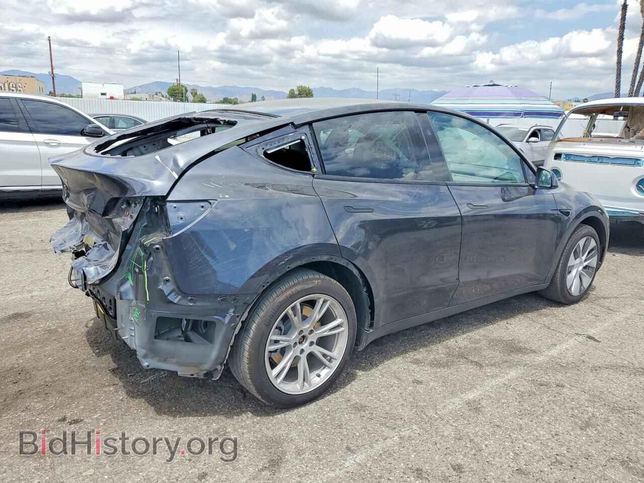 2024 TESLA MODEL Y - VIN: 7SAYGDED8RF032889 - Photo 3