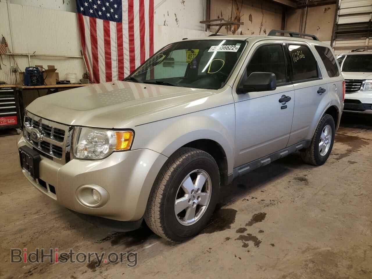 2011 FORD ESCAPE - VIN: 1FMCU9D70BKB14743 - Photo 2
