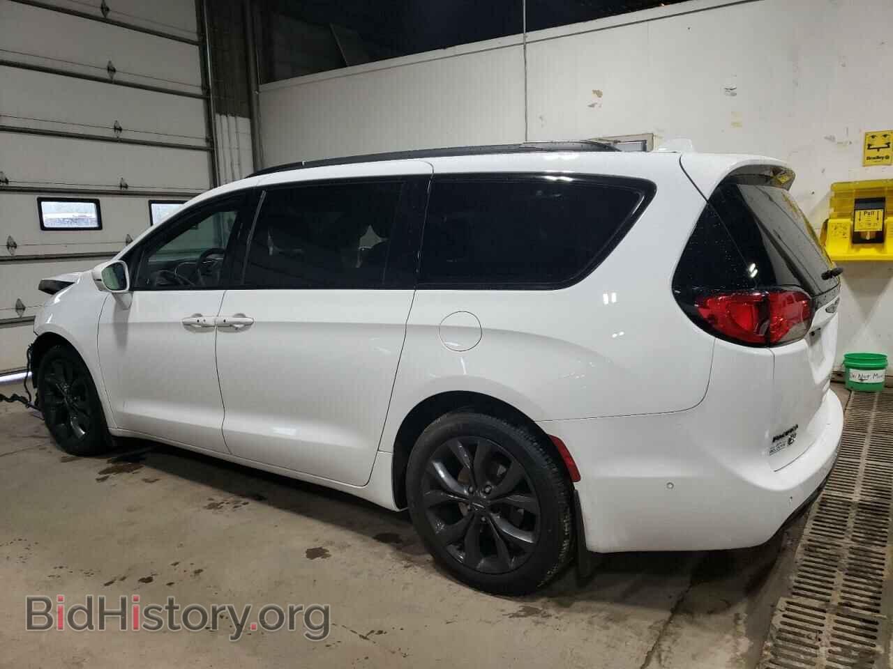 2020 CHRYSLER PACIFICA - VIN: 2C4RC1GGXLR125461 - Photo 2