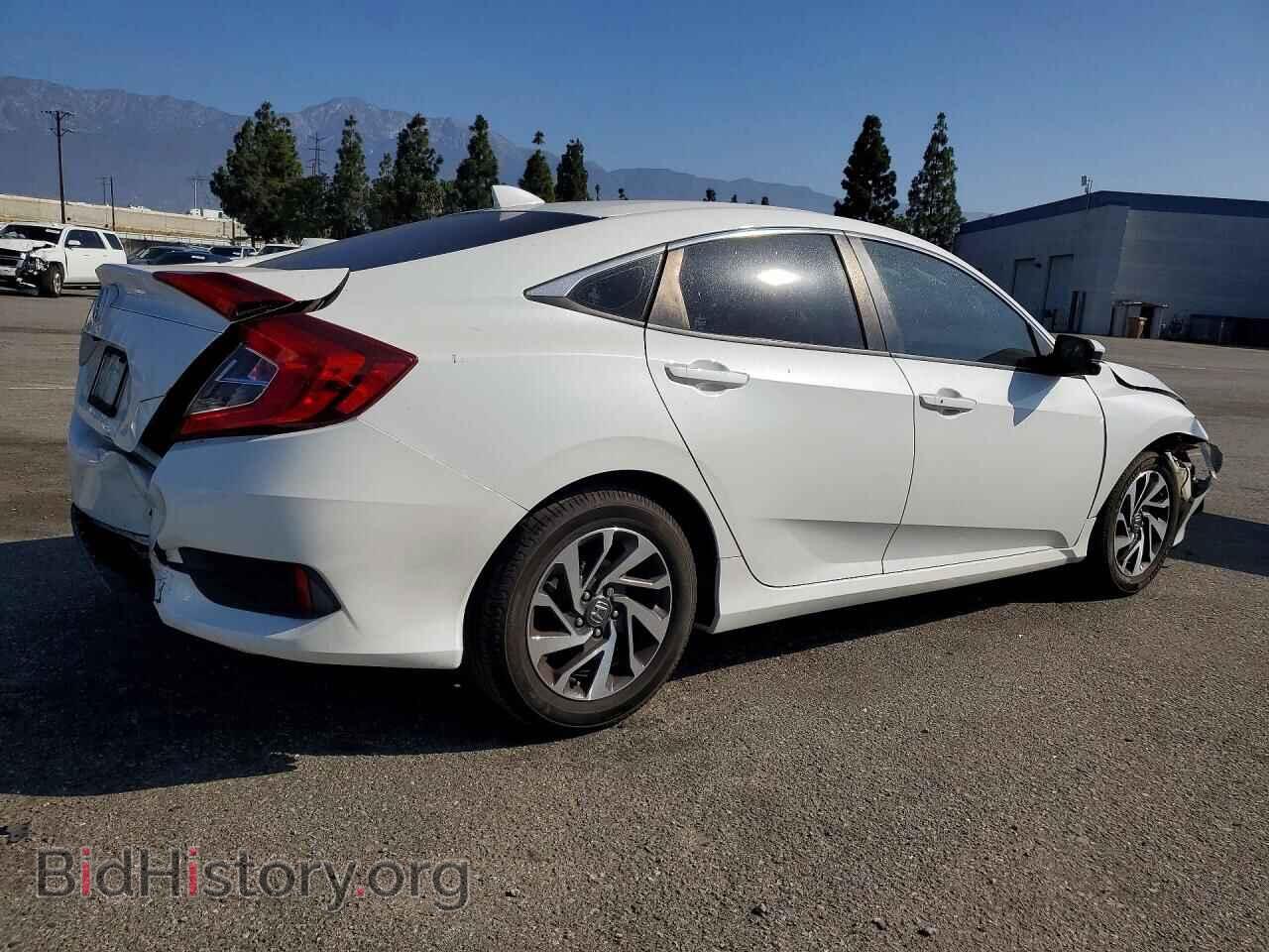 2018 HONDA CIVIC - VIN: 2HGFC2F7XJH528385 - Фото 3