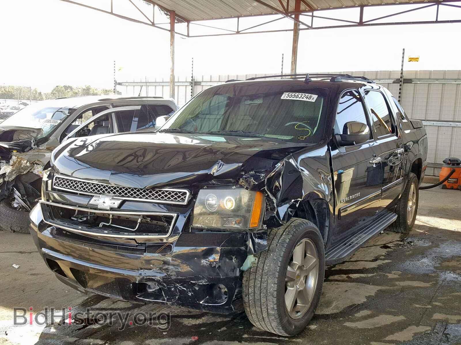 2013 CHEVROLET AVALANCHE - VIN: 3GNTKFE75DG323727 - Фото 2