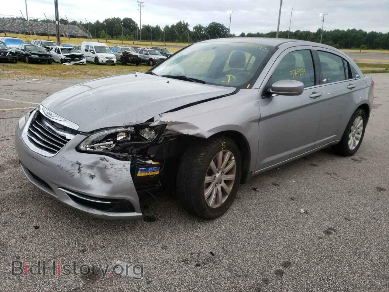 2013 CHRYSLER 200 - VIN: 1C3CCBBB6DN525432 - Фото 2