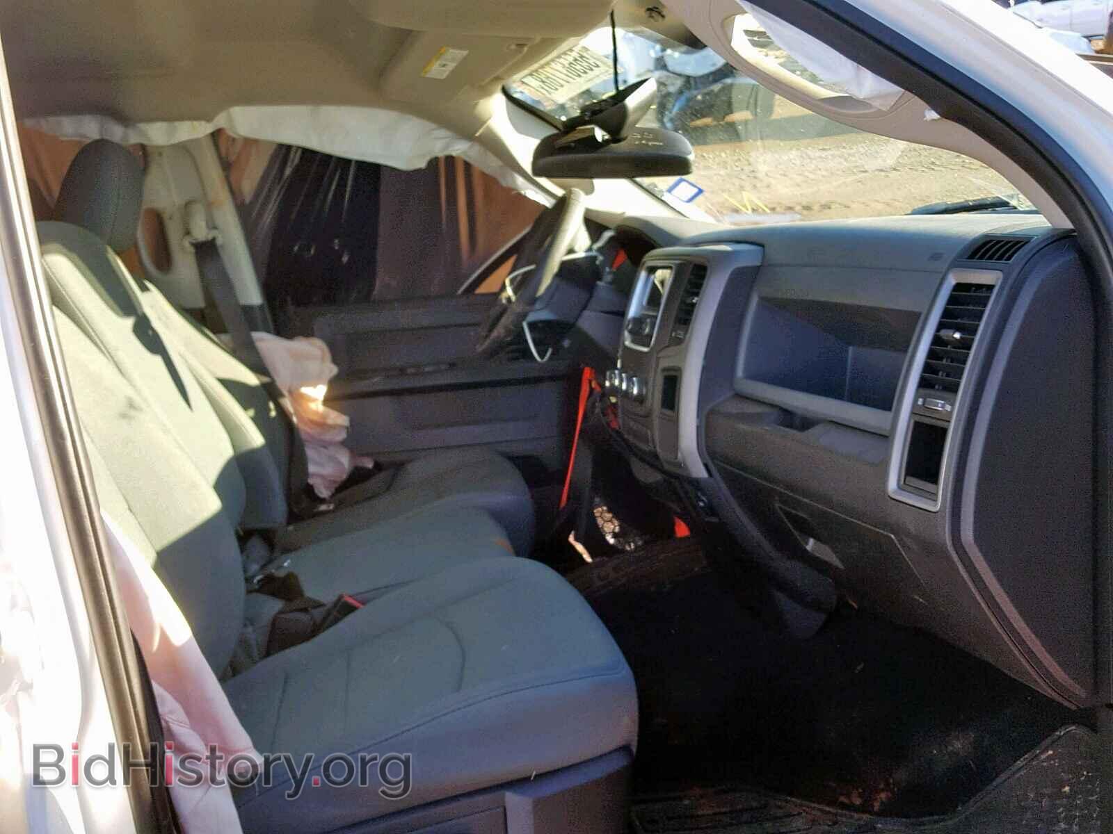 2018 RAM 1500 ST - VIN: 1C6RR7FT3JS215764 - Фото 5