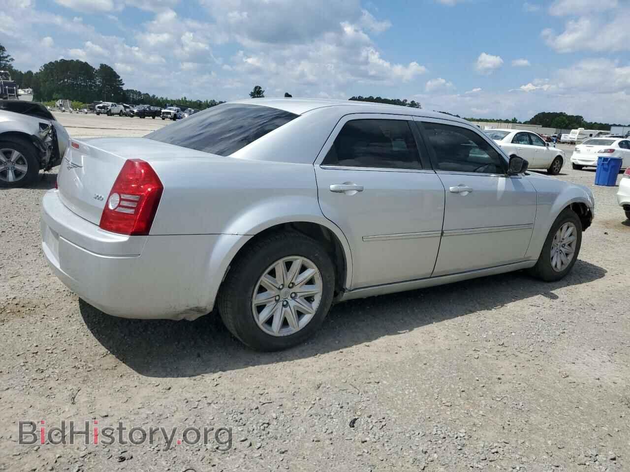 2008 CHRYSLER 300 - VIN: 2C3LA43R28H164518 - Фото 3