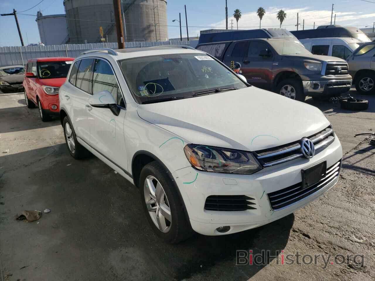 Photo WVGEF9BP2DD005505 - VOLKSWAGEN TOUAREG 2013