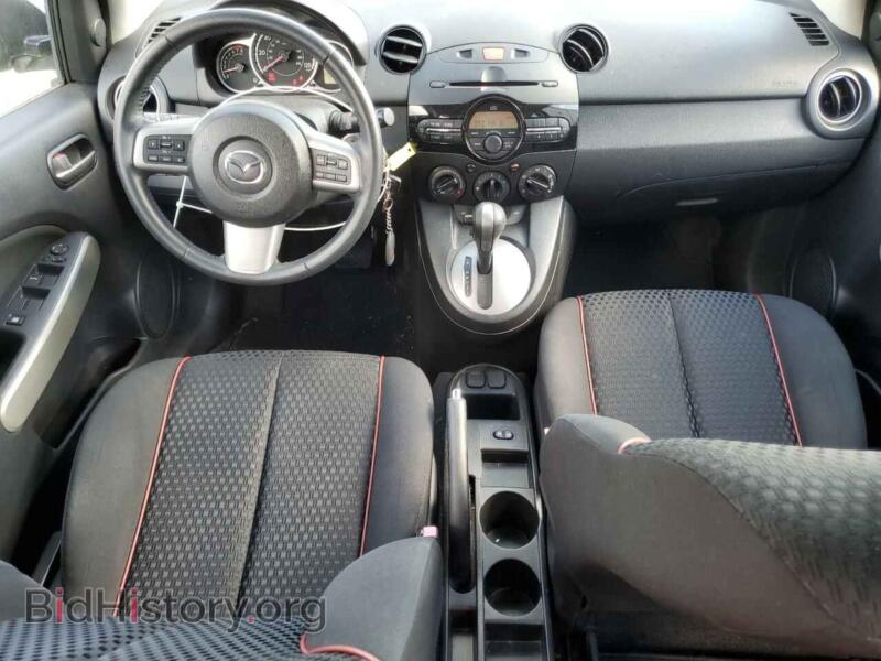 2011 Mazda 2 (VIN JM1DE1HZ2B0112328) — фото 8 из 13